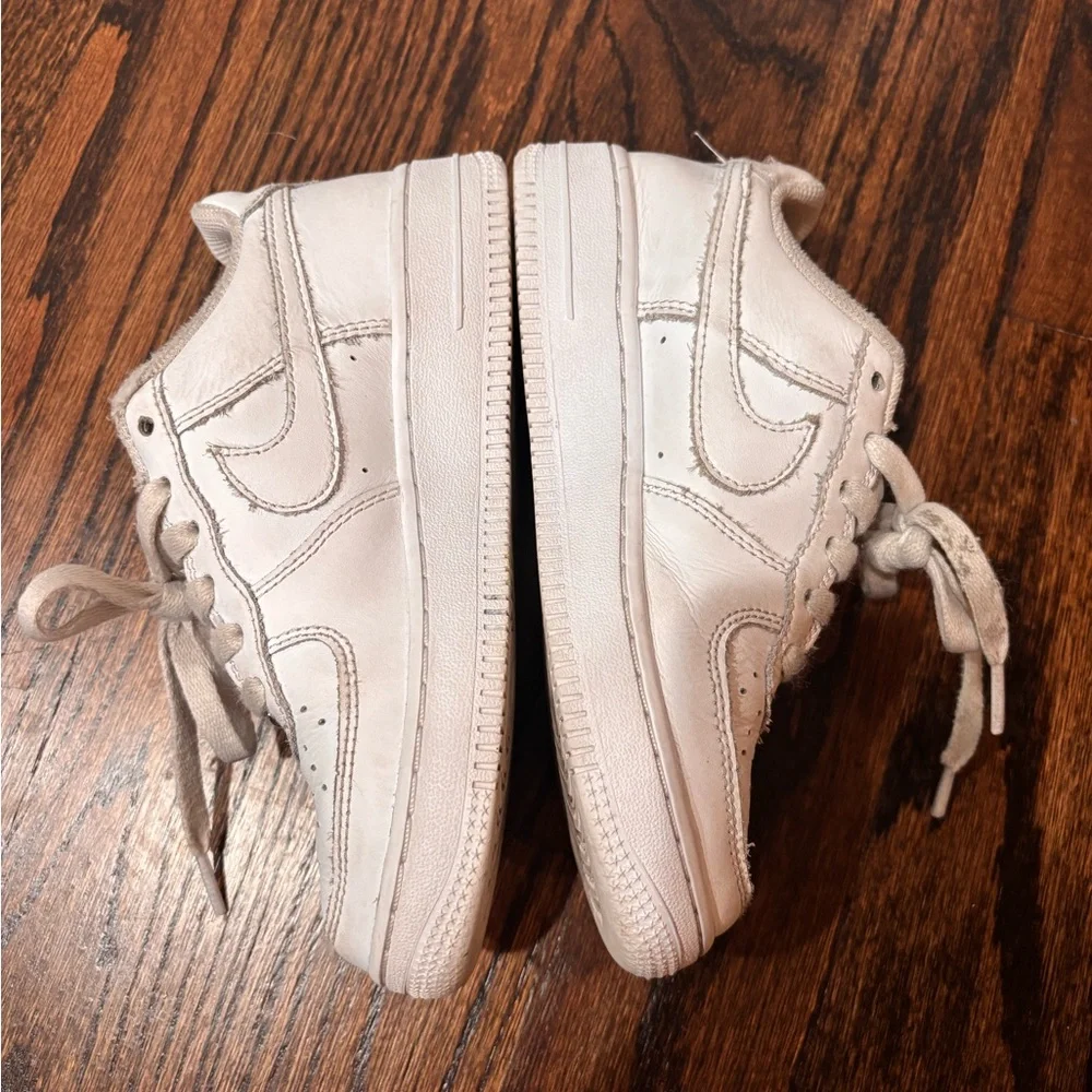 Nike Kids Air Force 1 White Sneakers Size 2.5 Youth